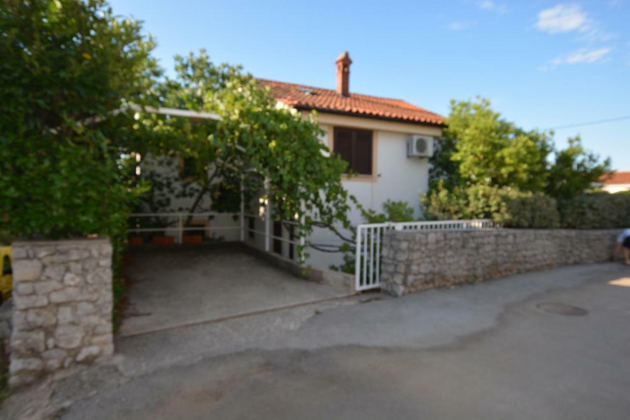 Ksenija Apartment Kornic Bagian luar foto