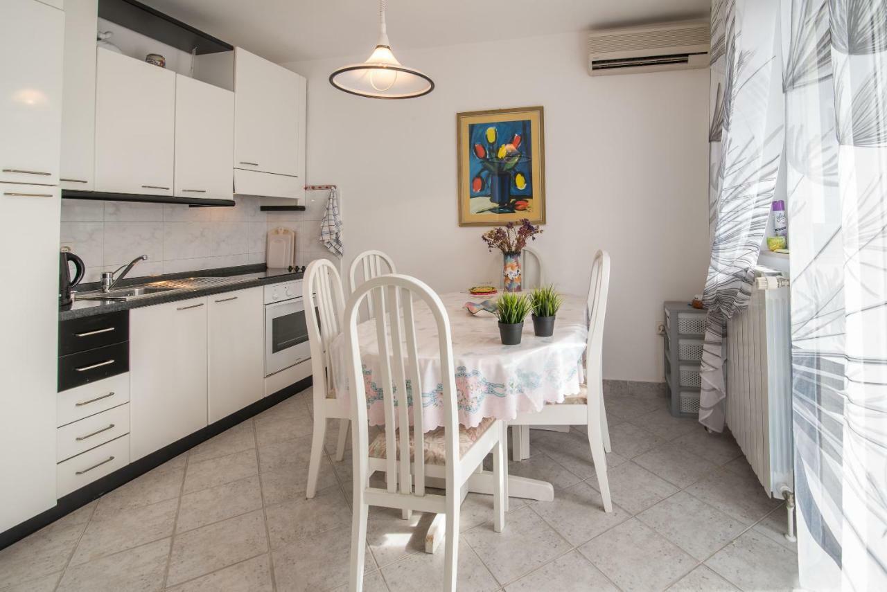 Ksenija Apartment Kornic Bagian luar foto